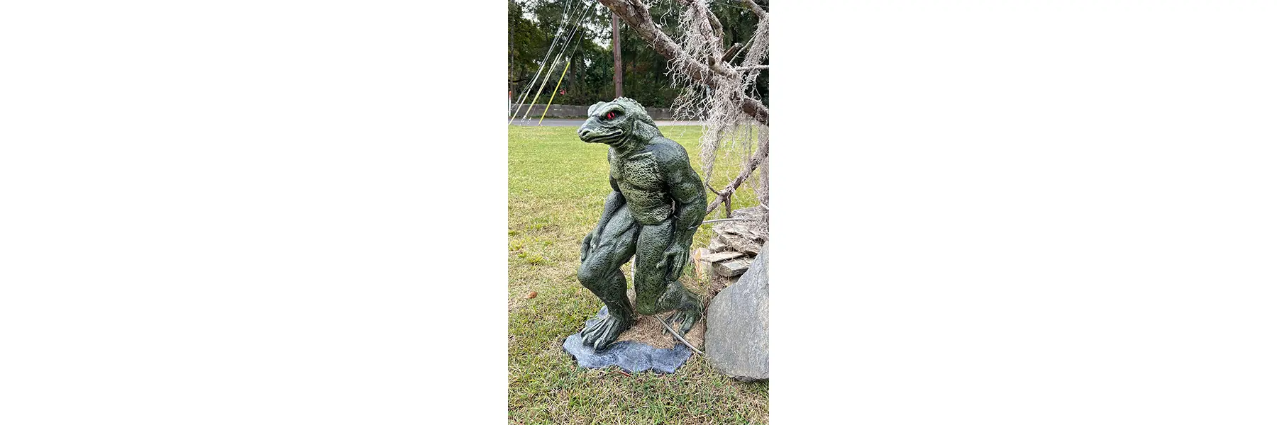 Photo of The Lizard Man Statue